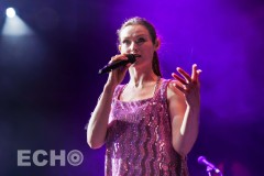 Sophie-Ellis-Bextor-Royale-4