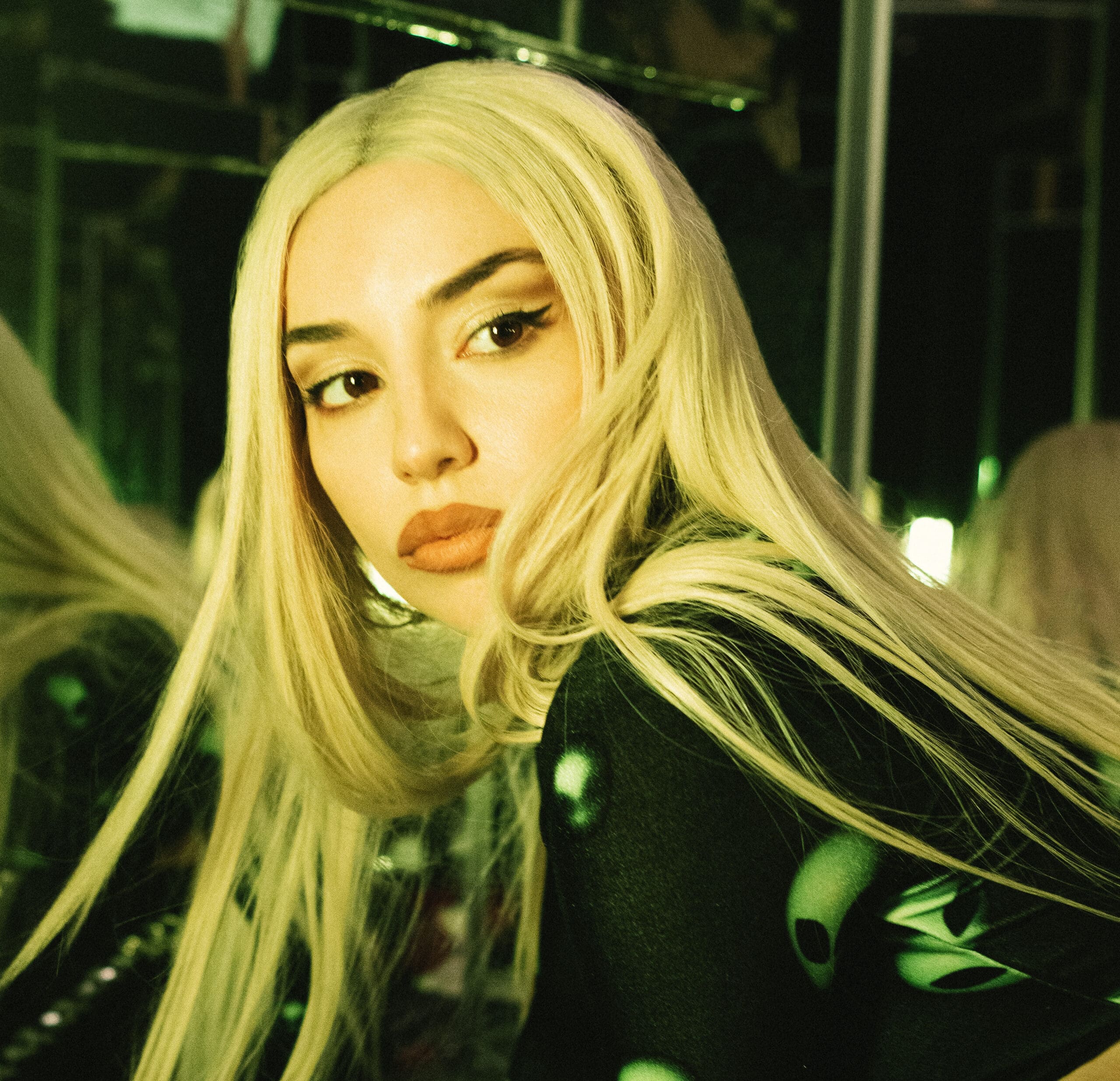 Ava Max Releases Dance Filled Album Diamonds Dancefloors ECHO